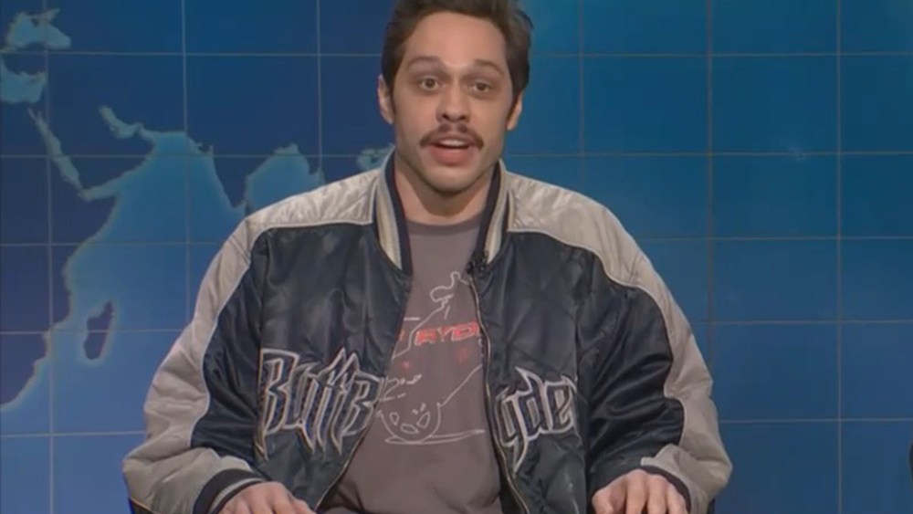 Pete Davidson returns to 'SNL', Jabs Lorne Michaels for Never Retiring