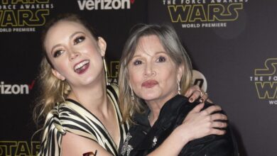 Billie Lourd reflects on the death of her mother Carrie Fisher nine years later