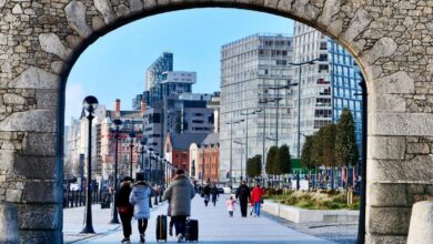 UK Prepares for Busiest Christmas Ever