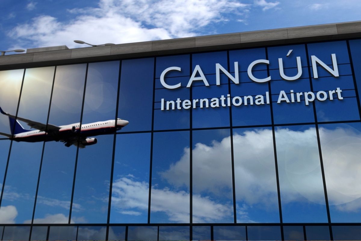 Cancun Travelers Caught in Mexico Disruption Wave with Over 50 Cancellations.jpeg