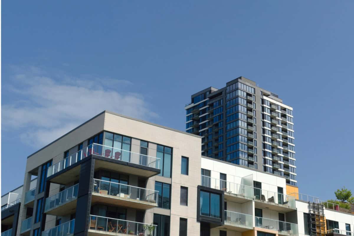 Condo vs. House: Which is the Better Choice?