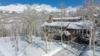Recently listed for $6.29 million, the home is located directly across from the first tee of the Telluride Golf Course and offers ski-in/ski-out access to lifts 1 and 10.