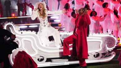 Snoop Dogg, Huntr/x and Lainey Wilson liven up the Netflix NFL Halftime Show