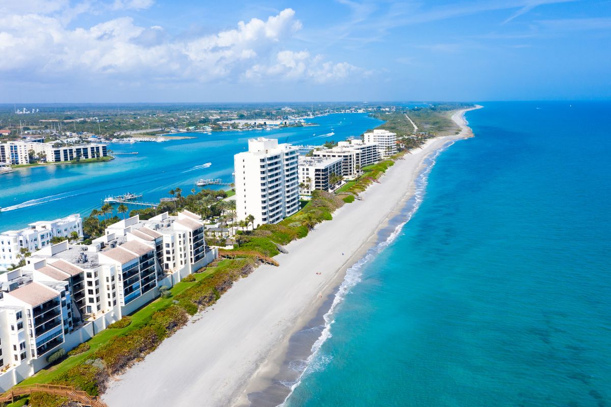 These 5 Major US Cities Have Winter Escape Flights to Florida Under $50
