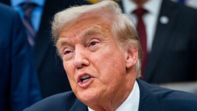 White House set on fire over Donald Trump's Christmas card