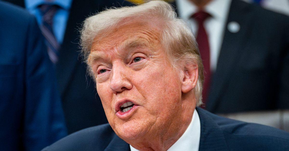 White House set on fire over Donald Trump's Christmas card