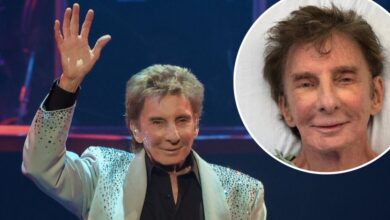 Barry Manilow shares selfie and update from hospital bed after cancer diagnosis