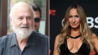 Golden Globes host Nikki Glaser honors Rob Reiner in Subtle Moment