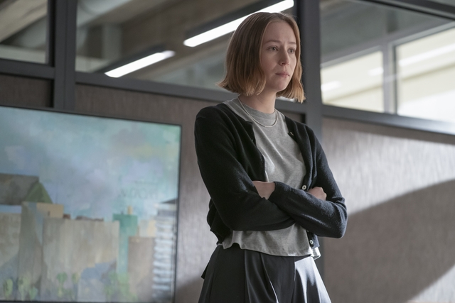 Hannah Einbinder on That Timely 'Hacks' Storyline and Stephen Colbert