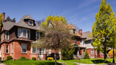 How to Buy a House at Auction: What to Know