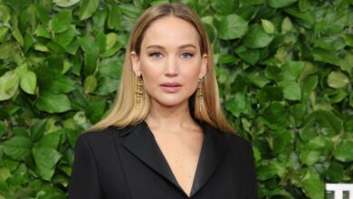 Jennifer Lawrence's cozy wool clog look costs $38 on Amazon