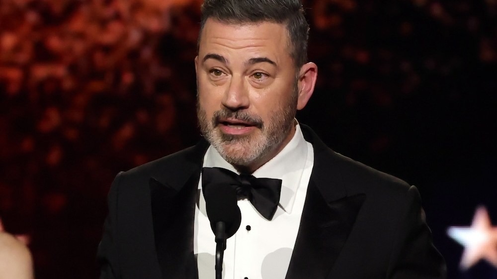 Jimmy Kimmel wins Critics Choice Award and thanks Donald Trump