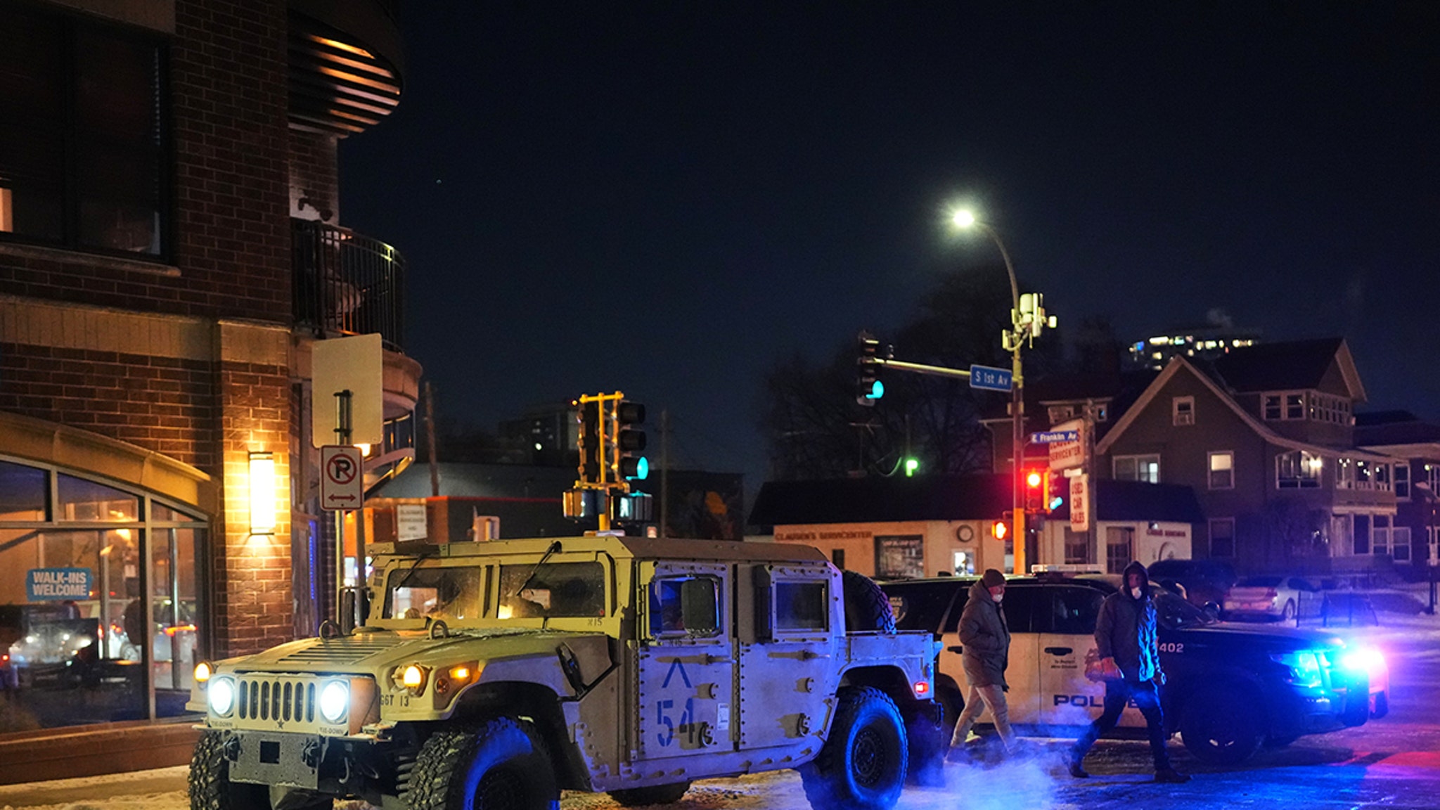 National Guard arrives in Minneapolis after fatal shooting of Alex Pretti