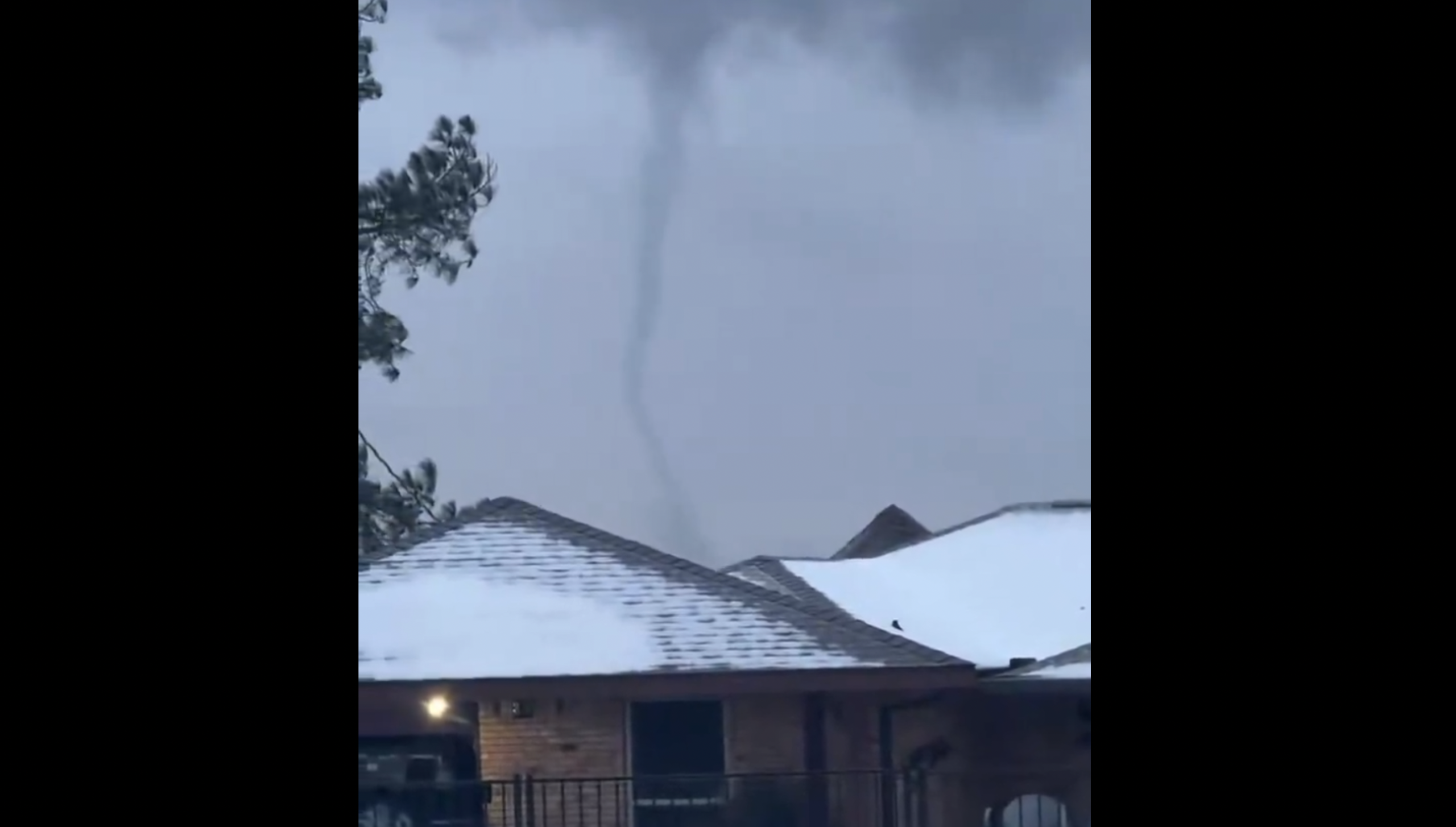 Snow Tornado Captured on Video in Texas during Winter Storm