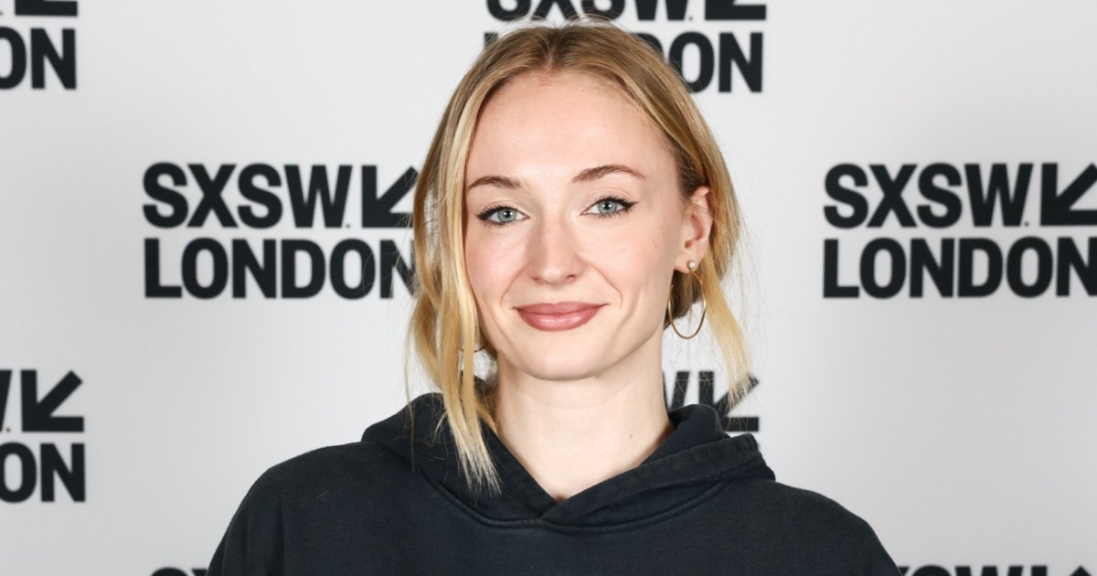 Sophie Turner talks about her mother's guilt while working