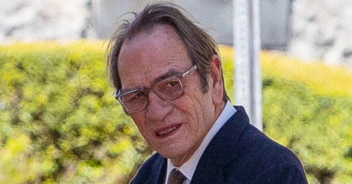 Tommy Lee Jones 'Among the Walking Dead' After Daughter's Death