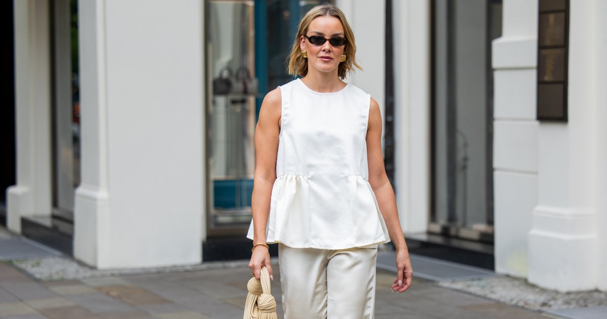 17 Stylish Tops and Pants That Hide Muffin Tops