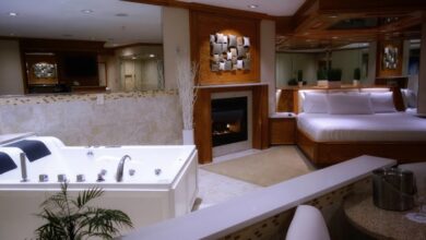 Discover the best Chicago hotels with jacuzzi rooms for a luxurious stay | News