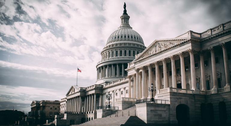 Independent experts are alarmed by violations of children's rights in US immigration proceedings