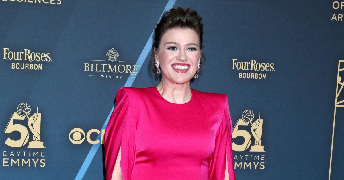 Kelly Clarkson on coping with the tragic loss of a child's father to cancer