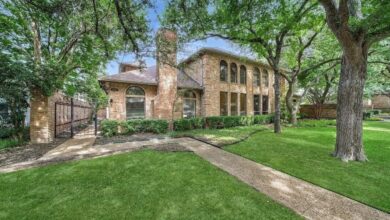 Photo of a house for sale in Dallas, a major financial center