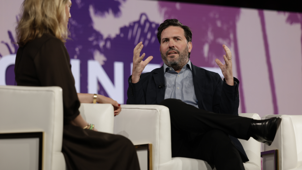 Realtor.com reports growth as parent CEO calls rival Homes.com 'at least a fixer-upper'