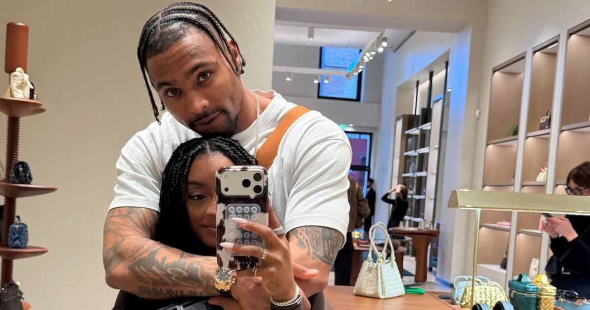 Simone Biles' husband Jonathan Owens spoils her while shopping in Bottega