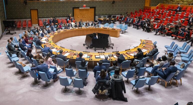 The UN Security Council is hearing warnings about the escalating standoff between the US and Venezuela