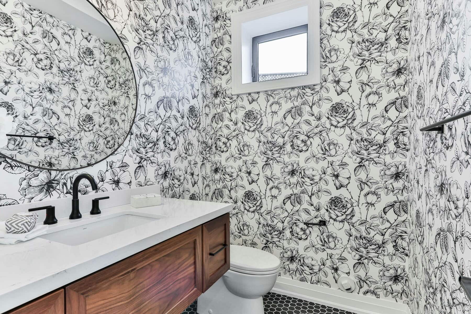 6 Powder Room Wallpaper Ideas
