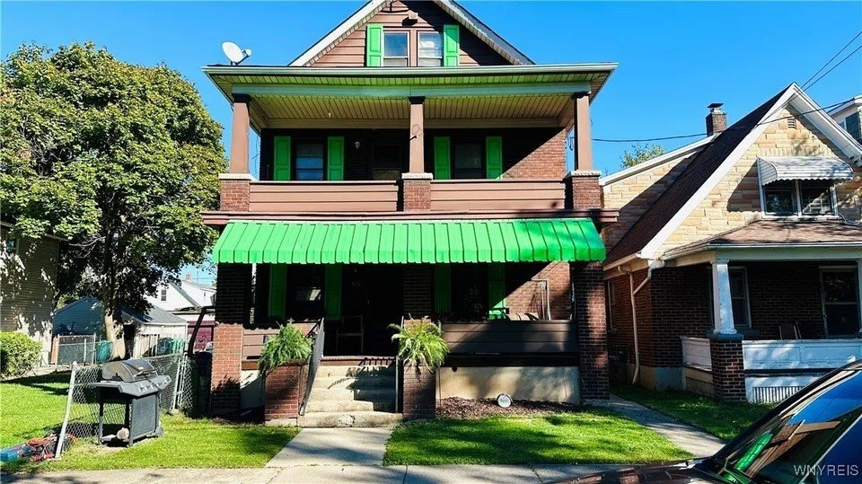Photo of Niagara Falls home for sale