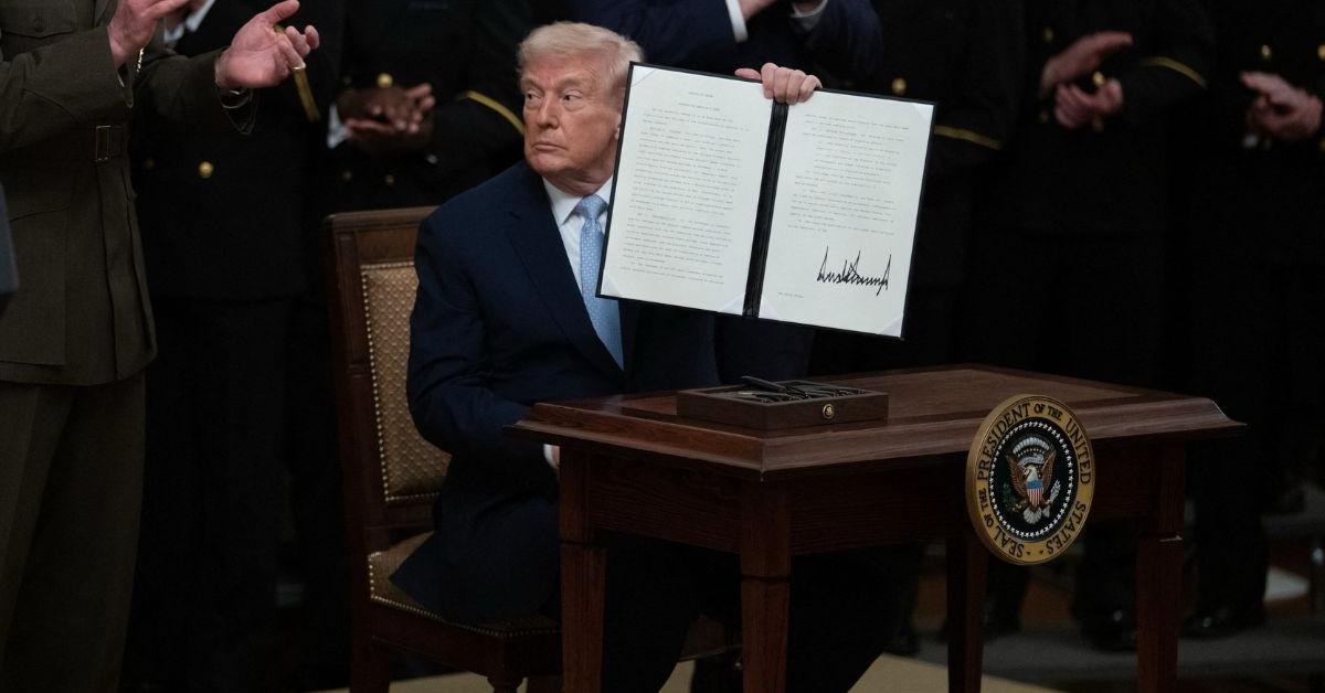 Trump, 79, is raising health concerns after struggling to sit at a small desk