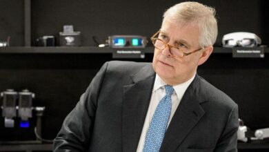 Andrew Windsor's 'Scandal Tourists' turn their home into a major attraction