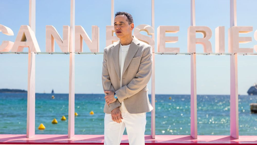 Ron Leshem in new series 'Paranoia' in Brazil, which is a good show