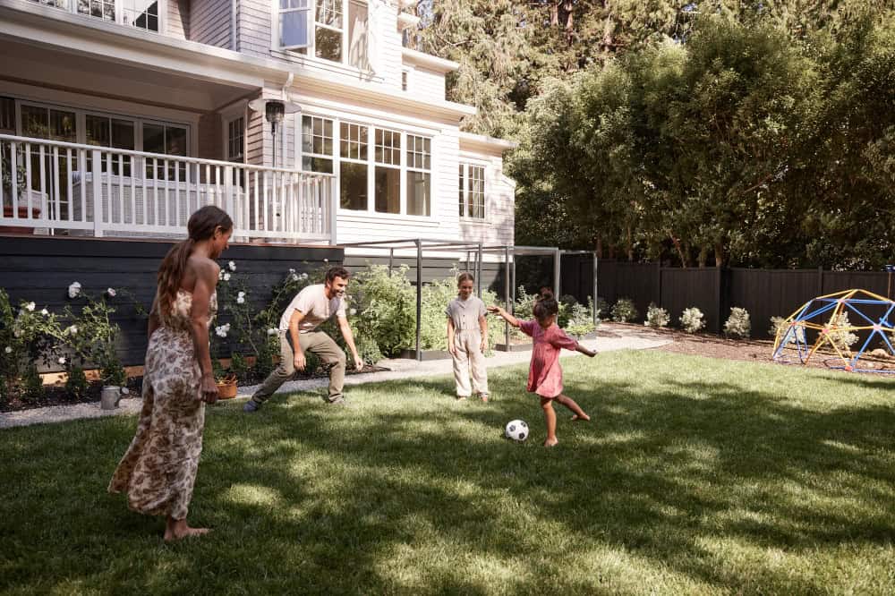 Backyard shade ideas for a cool and comfortable space