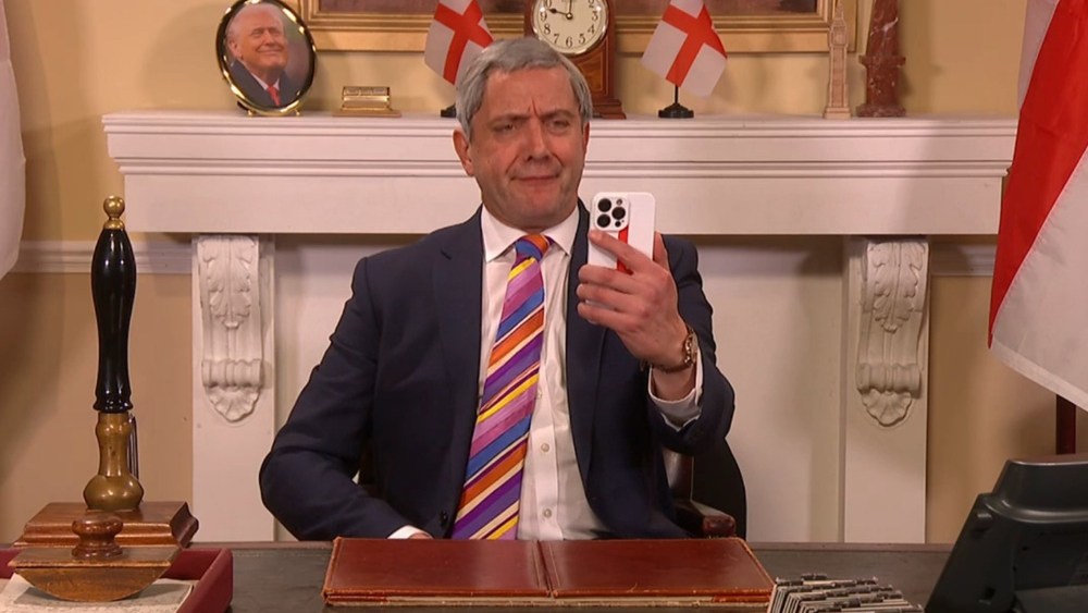 Peter Serafinowicz guest stars as Nigel Farage in 'SNL UK' Cold Open