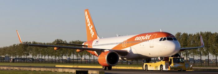 easyJet and Amsterdam Schiphol Airport use automated taxiing to reduce emissions on the ground | News