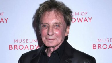 A look inside the terrifying moment Barry saved Manilow's life
