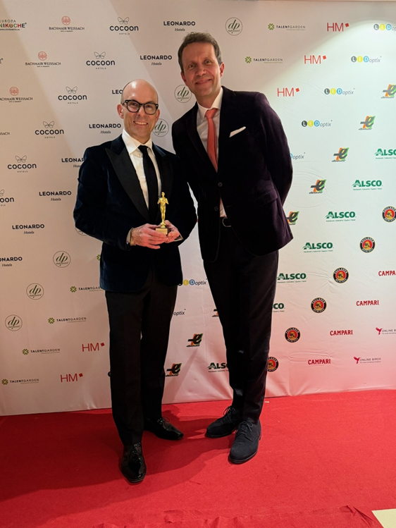 Dr. Michael Toedt, founder and CEO of dailypoint, receives the Lifetime Achievement Award | News