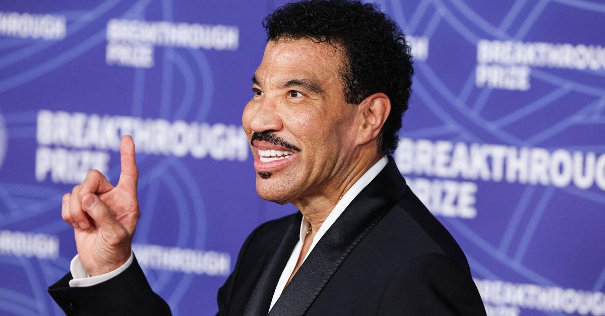 Lionel Richie's family is concerned about Icon's refusal to retire
