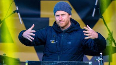 Prince Harry accused of 'using his son' to curry favor with football fans