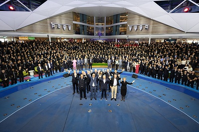 ROYAL CARIBBEAN OFFICIALLY WELCOMES LEGEND OF THE SEAS TO THE REVOLUTIONARY ICON CLASS | News
