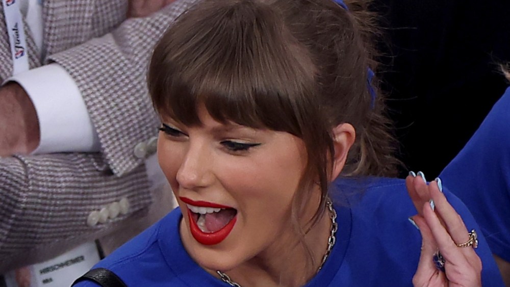 Taylor Swift attends NBA Finals to support the Knicks