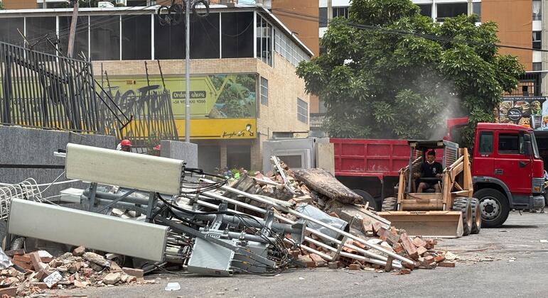 Venezuela earthquake: 'People are still terrified to enter their homes again'