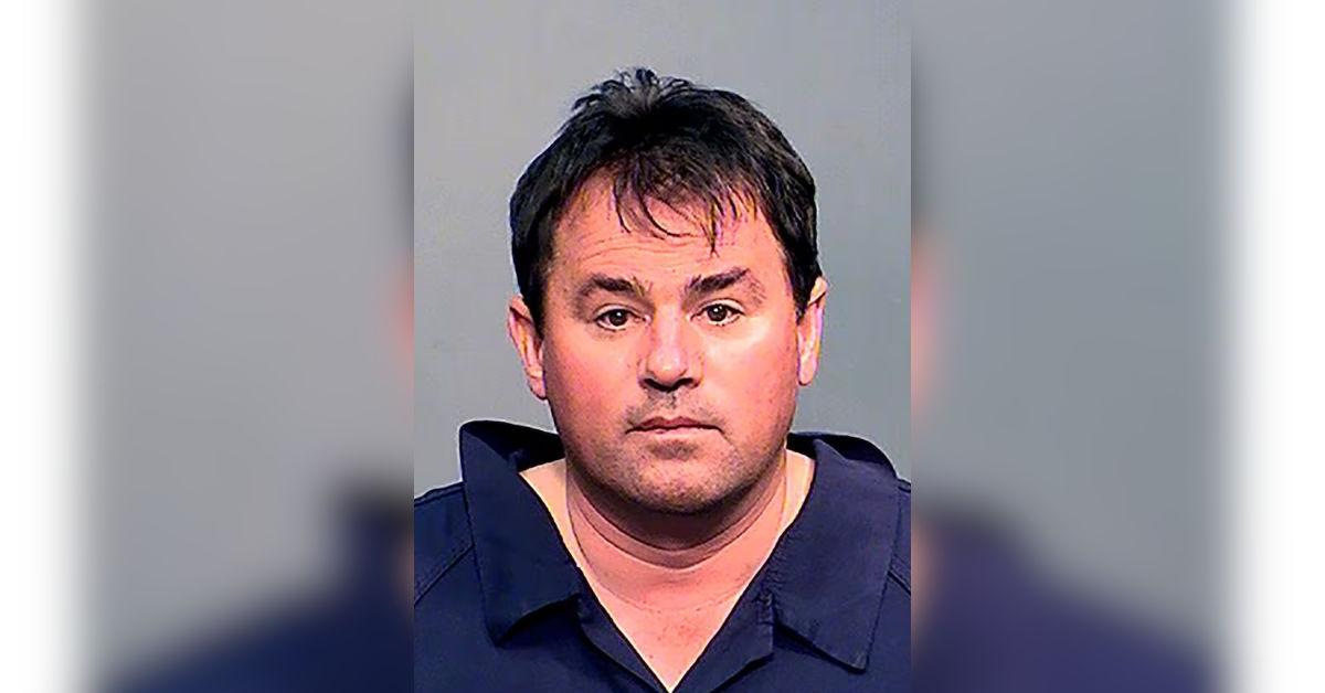 Cult leader asks bizarre questions while representing himself at trial