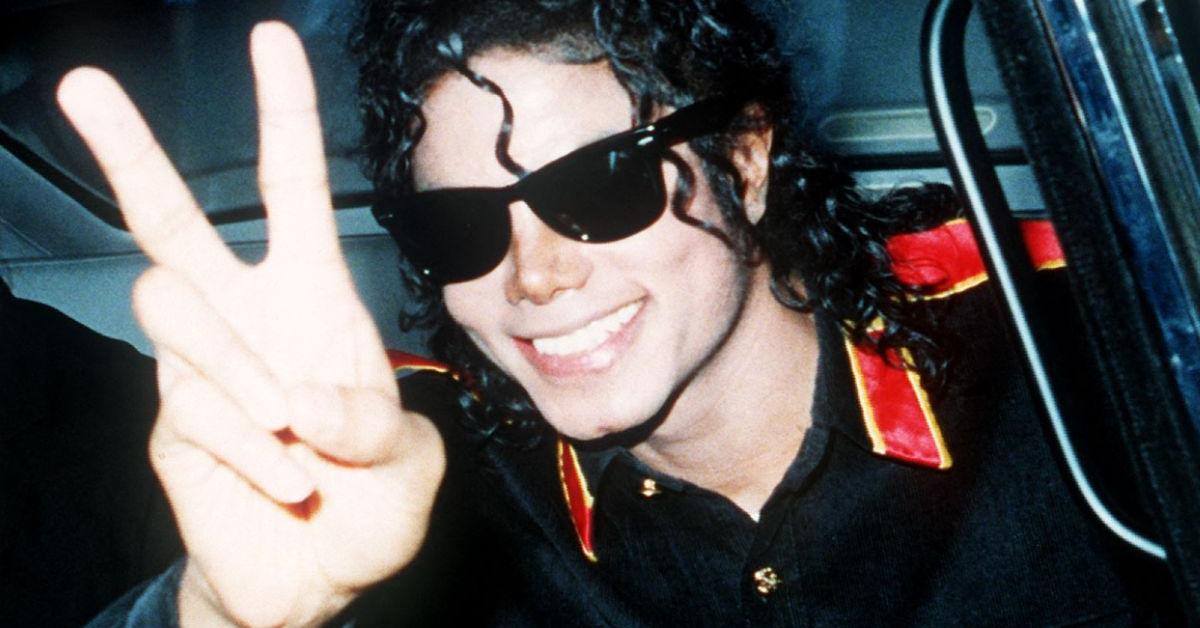 Michael Jackson accused of helping move Singer's body